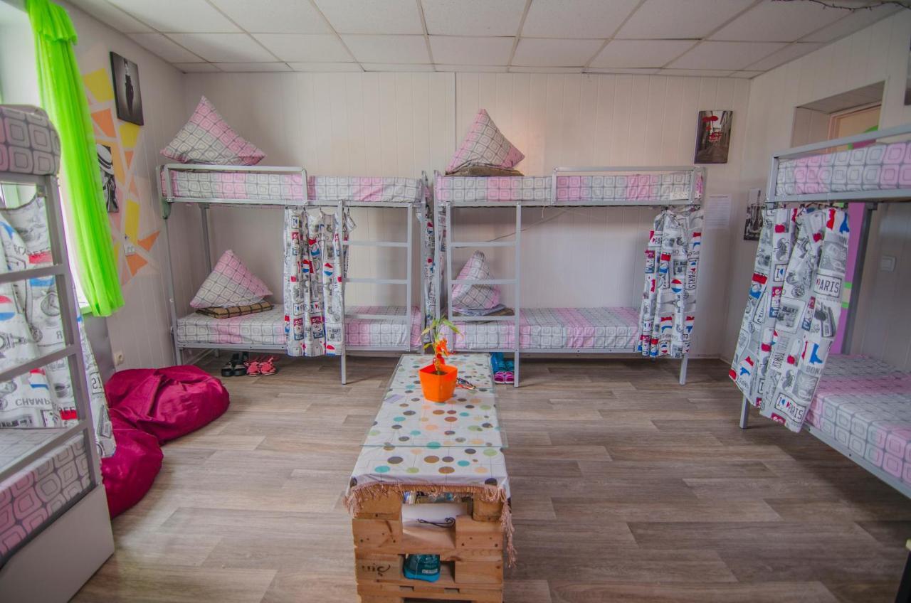 Lucky Hostel На Крещатике Kiev Exterior foto